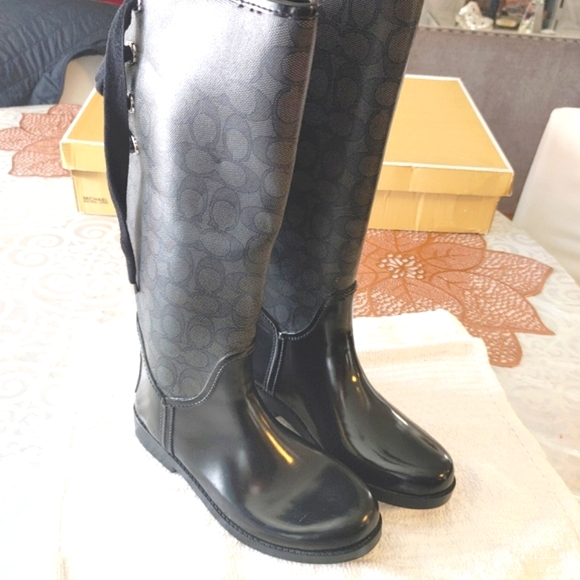 COPY - Coach boots - Picture 1 of 5